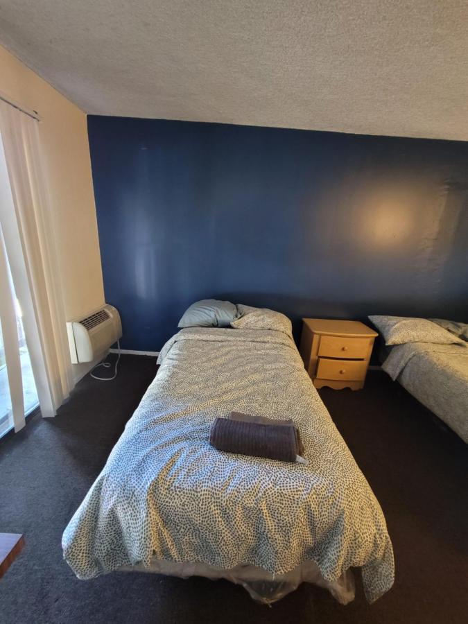 La Spacious Double Bed Hotel Los Angeles